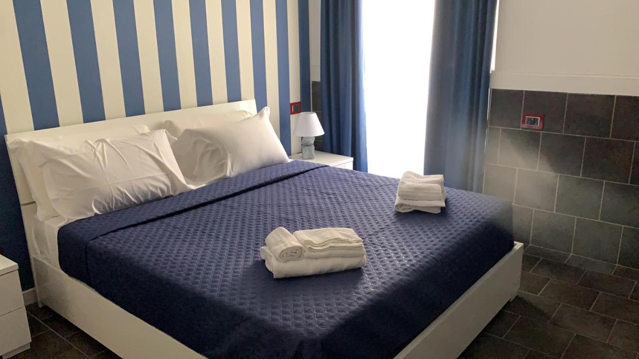 Hotel Yacht Club Angioino Neapol Zewnętrze zdjęcie