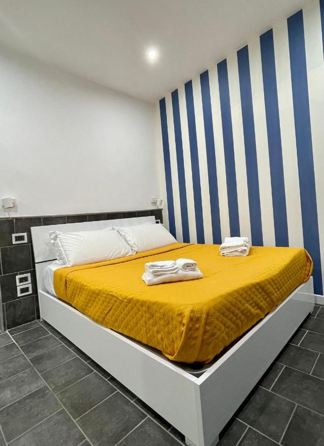 Hotel Yacht Club Angioino Neapol Zewnętrze zdjęcie