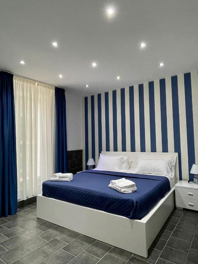 Hotel Yacht Club Angioino Neapol Zewnętrze zdjęcie