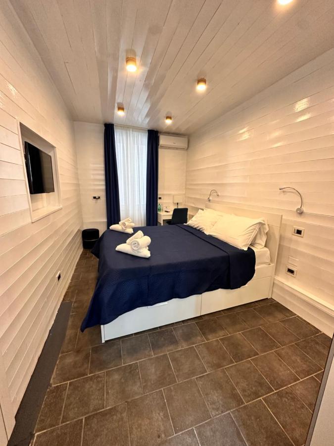Hotel Yacht Club Angioino Neapol Zewnętrze zdjęcie