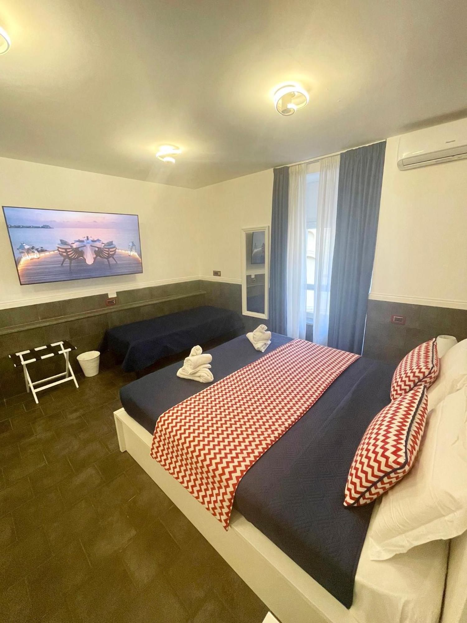 Hotel Yacht Club Angioino Neapol Zewnętrze zdjęcie