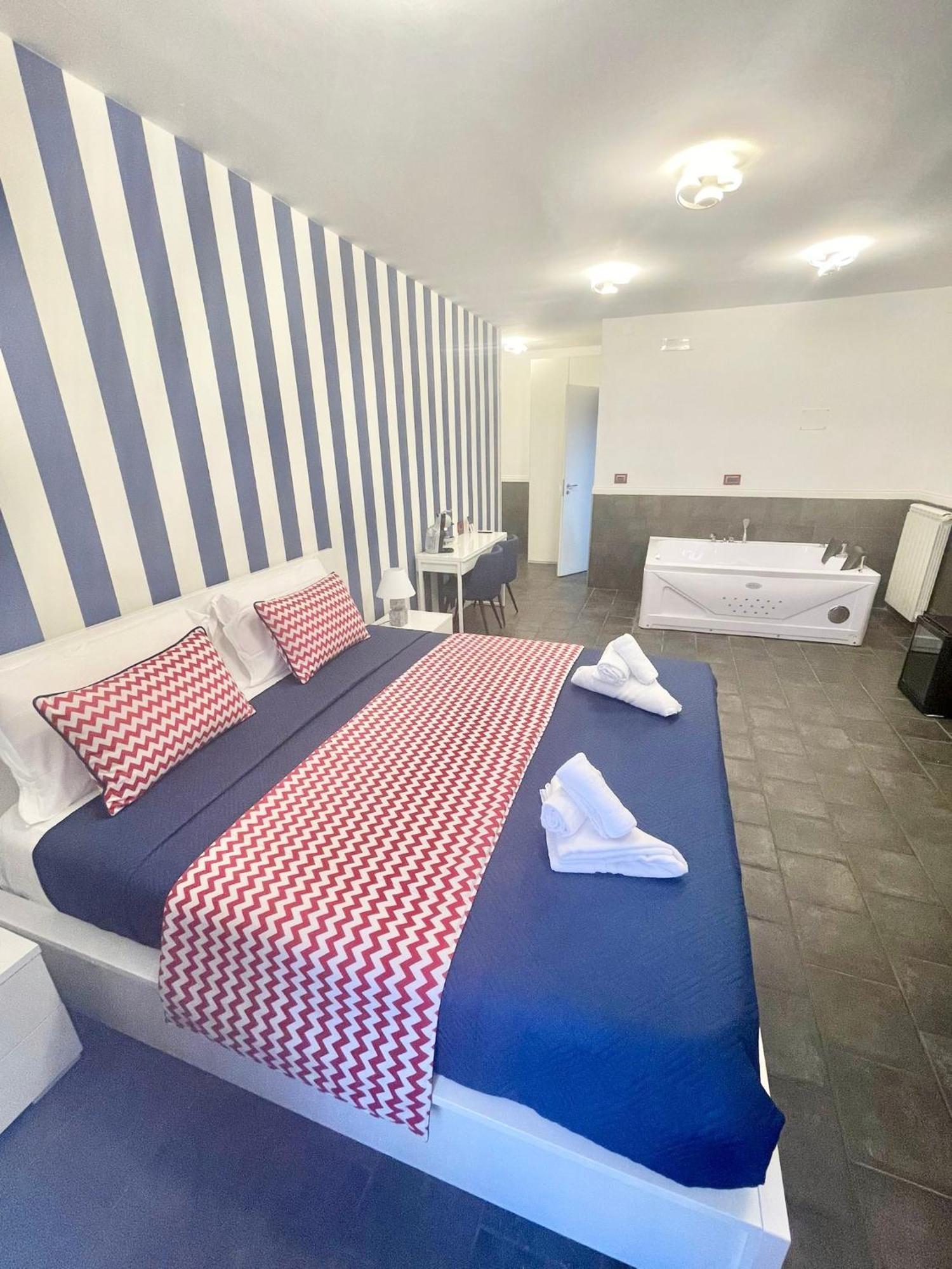 Hotel Yacht Club Angioino Neapol Zewnętrze zdjęcie